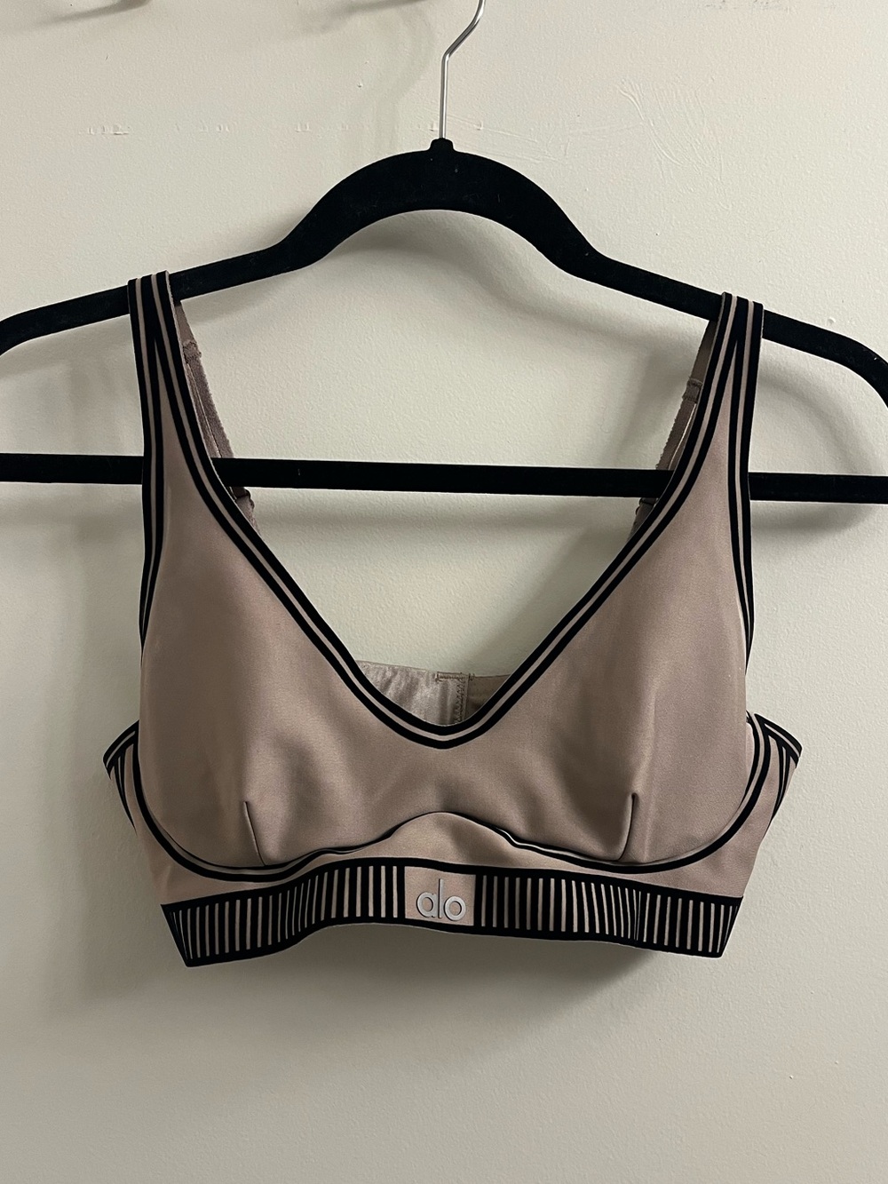 Alo Yoga Airlift Line Up Matching Set Sports Bra + Leggings - Picture 5 of 16